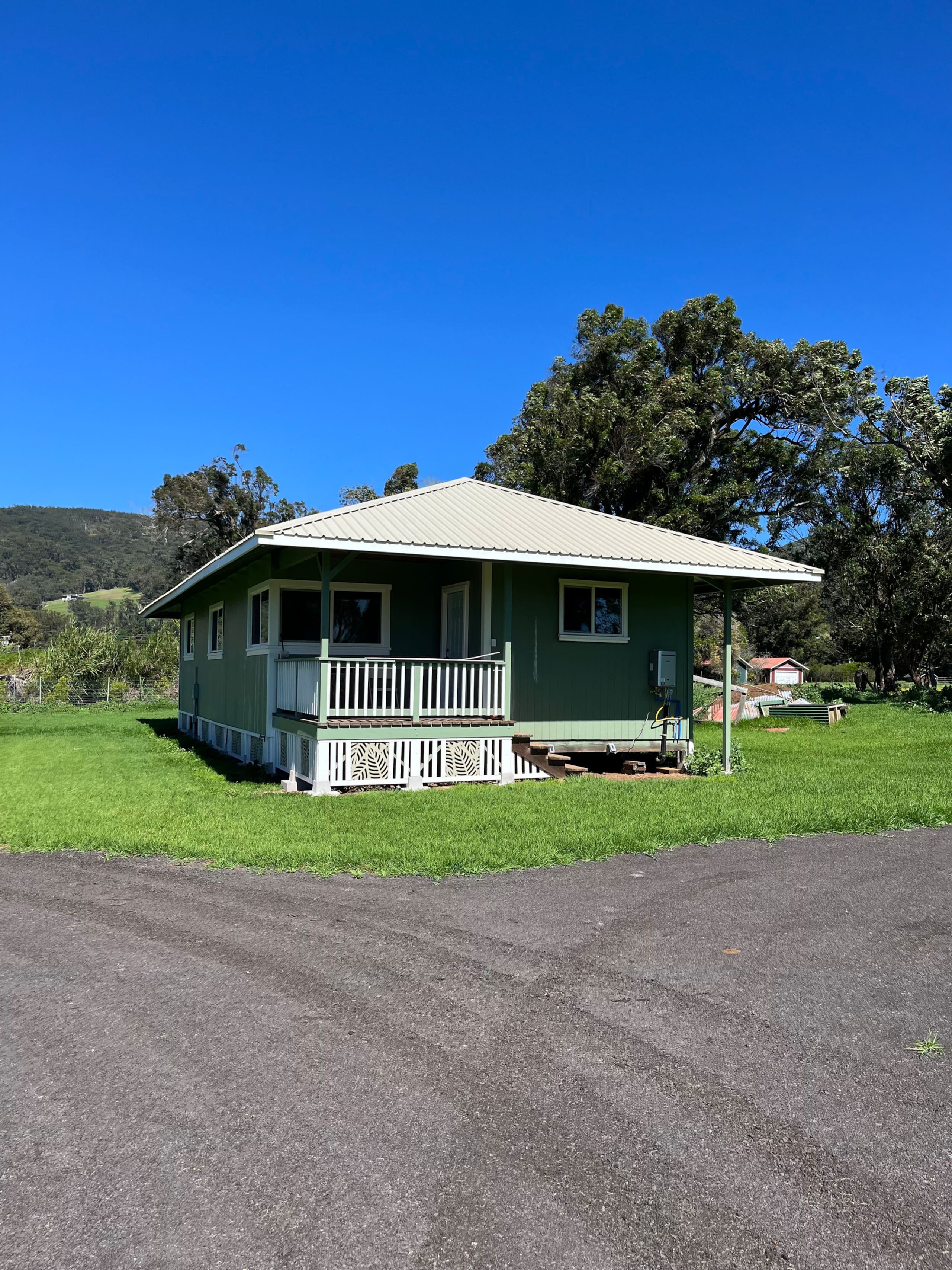 3 bedroom home on one acre in Waimea - Photo 20