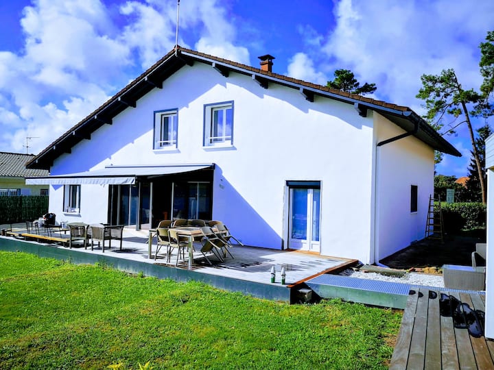 Villa Néobasque De 7/8 Pièces . - Biarritz