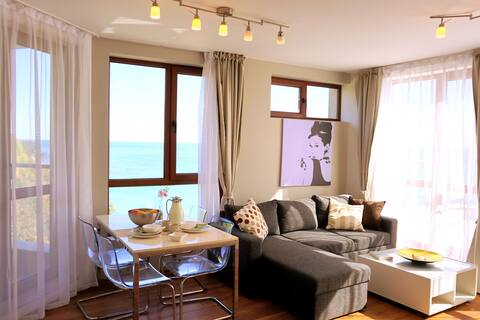 Apartment Byala Cliff - First line on the beach