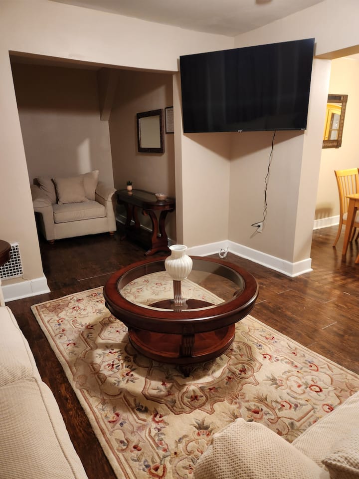 Comfy & Cozy 2bedroom 1stfl unit. Near Bpt Hosp Houses for Rent in