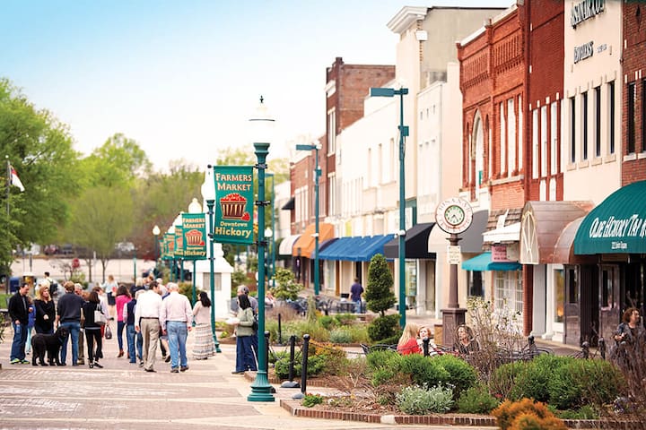 2nd Street Inn managed Airbnb listing 2