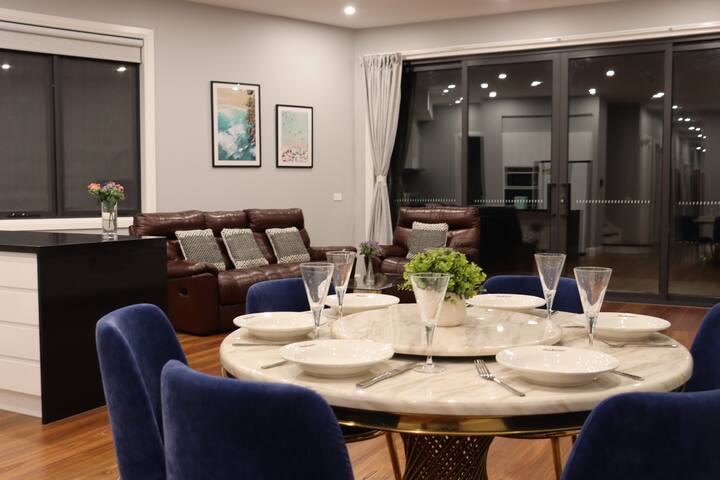 30%off monthlyNew4bedder3.5bathHouseWalkingtoEDSC gallery image 5