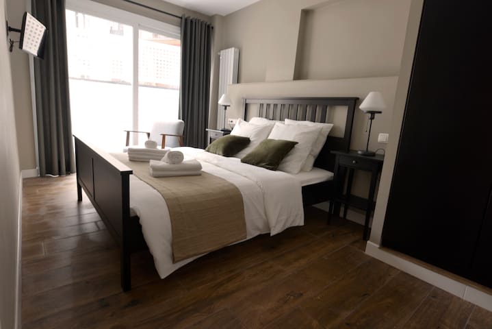 TABAKALERA – SAN SEBASTÍAN RENOVATED 8 P ESS01527