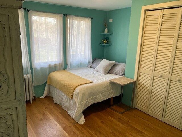 sovrum 2 med full säng