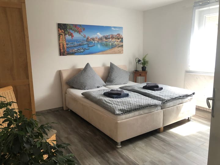 Schlafzimmer 2