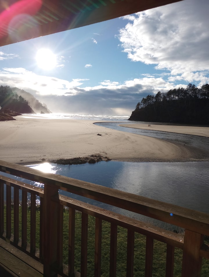 Pet Friendly Studio Neskowin Resort 202 Condominiums for Rent in