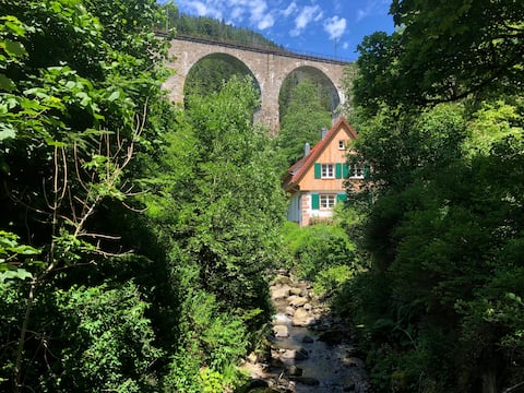 Ravenna Lodge - Black Forest House Ravenna Gorge