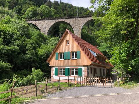 Ravenna Lodge - Black Forest House Ravenna Gorge