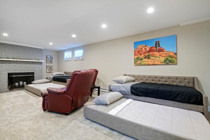 💫*Brand New*💫luxurious Modern Family Friendly Home - Denver