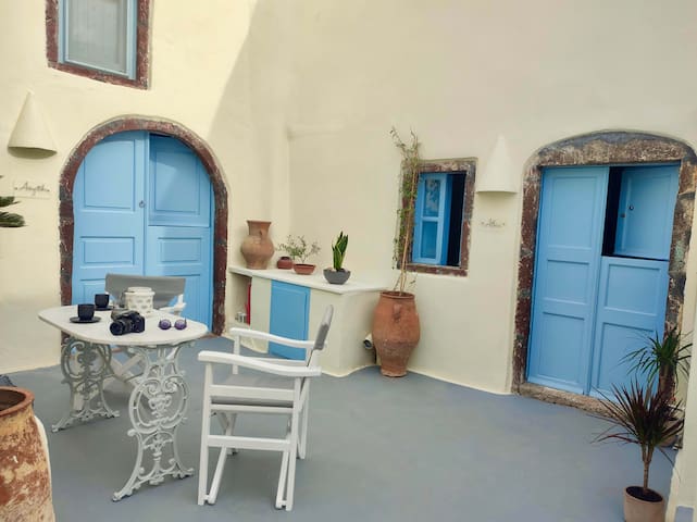 The Cave House by A Terre Caves & Villas