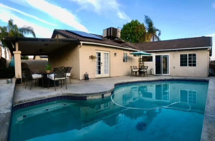 Casa Linda Relaxing 2 Bedroom 1 Bath & Pool - Bakersfield