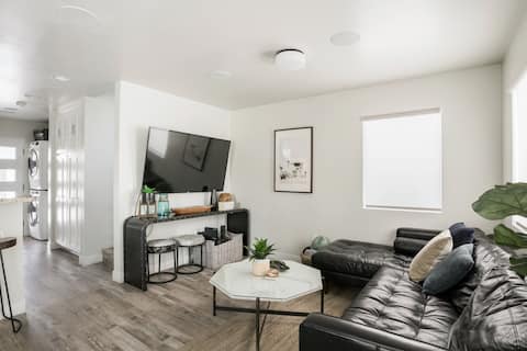 Top Airbnb: Bayside Retreat Steps to Sand- Great for Families! in Mission Bay Park