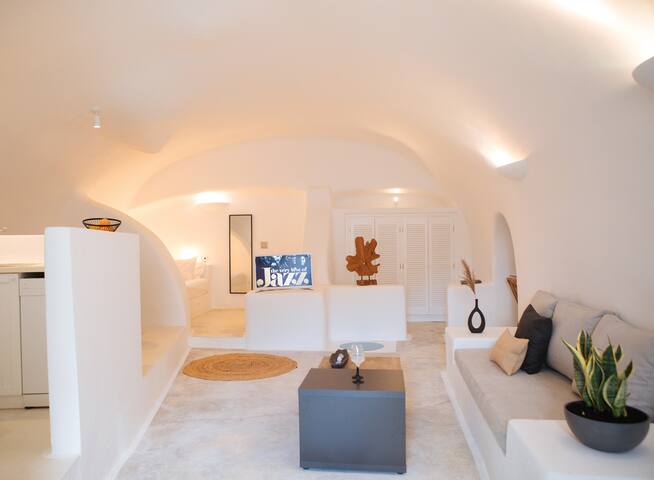 The Cave Complex by A Terre Caves & Villas gallery image 3