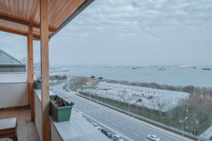 Luxury apartment with unique sea view in İstanbul gallery image 3