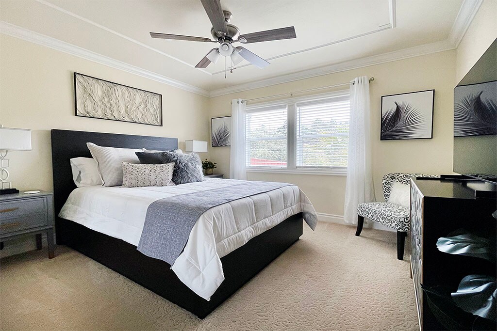 3号卧室配有标准双人床。