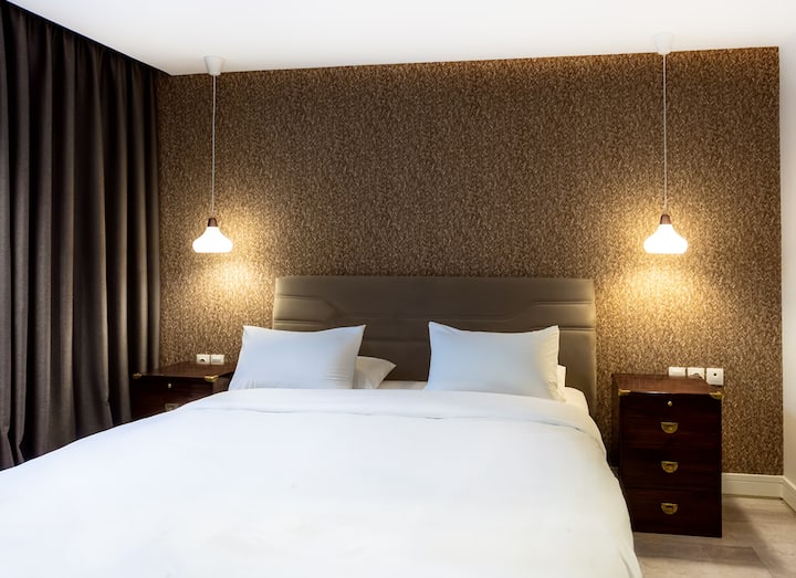 غرفة النوم الرئيسية