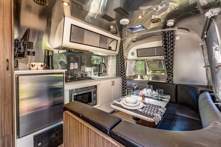 Queen Suite | Creekside Airstream Glamp Yosemite - Oakhurst, CA