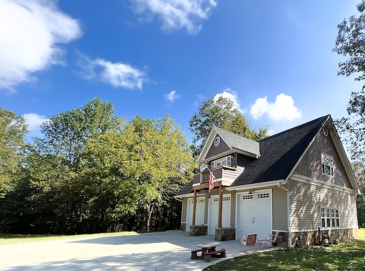 Cozy Cottage Lake Front GA Coldwater Retreat Cottages for Rent in