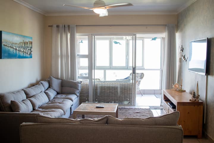 Ocean View | Walk To Beach | Cozy 2 Bed Stay - Southbroom