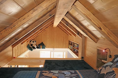 Tag-Who's-It Shelter