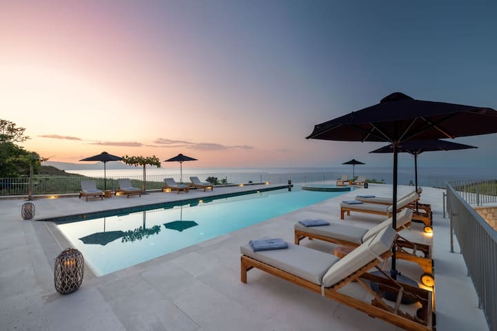 Solitude, Chromatic Sunsets and Superior Sea Views