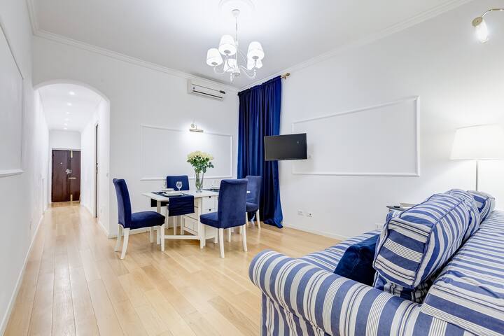 Trevi Fountain Apartment gallery image 4