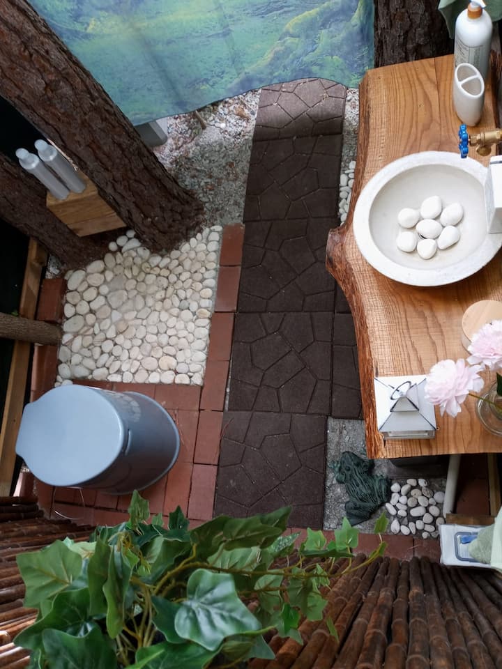 Romantic Treehouse For 2 In Farm (No Kids) - チェスター, VA