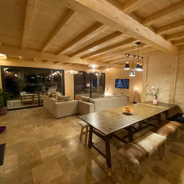 Maison En Bois Chaleureuse Avec Jacuzzi Au Calme - Salavas