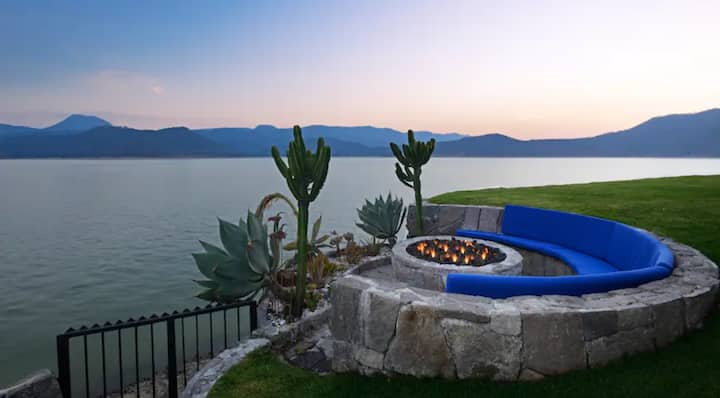 Stunning Villa 8br | Lake Infinity Pool - Valle de Bravo
