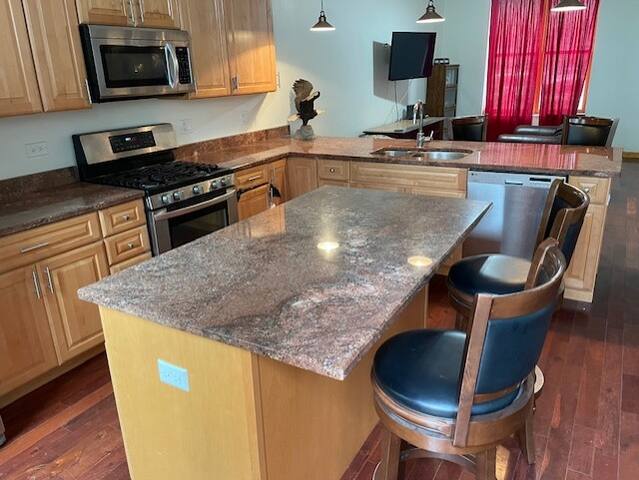 3 Bedroom Home, 4 Queen Size Beds, 2.5 bathroom gallery image 2