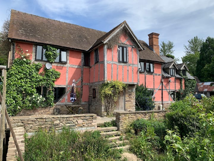 Characterful farmhouse full of rustic charm Houses for Rent in
