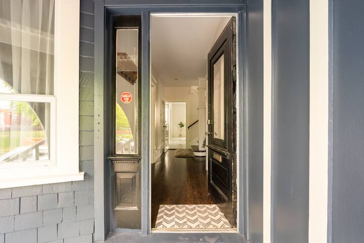 Maple Beach House Kits point (Kitsilano) gallery image 3