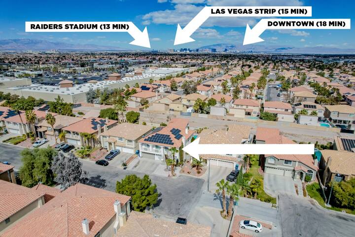 Fresh 6 BR w/Guest House | Pool | Movie Room gallery image 4