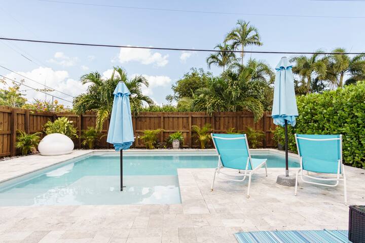 Stylish & Bright ~ 5★ Location, Pool, Hot Tub, Pkg gallery image 5