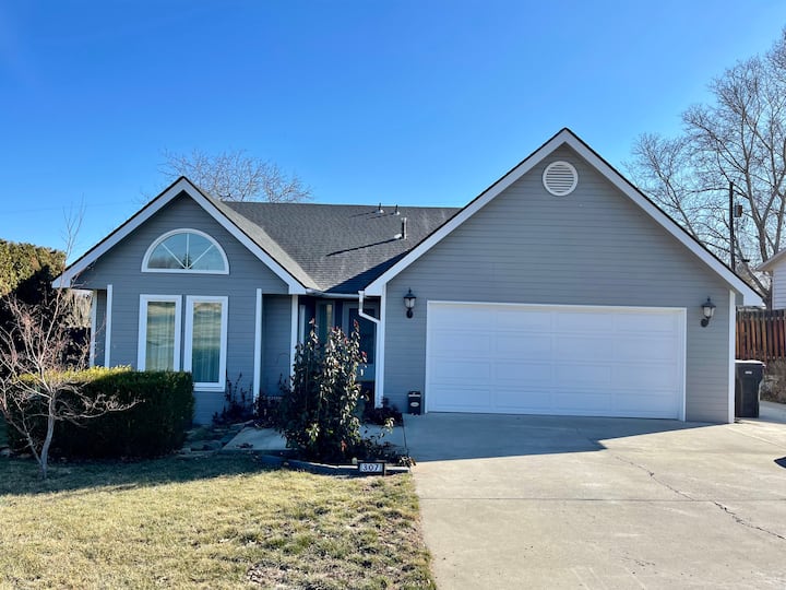 Selah Holiday Rentals & Homes Washington, United States Airbnb