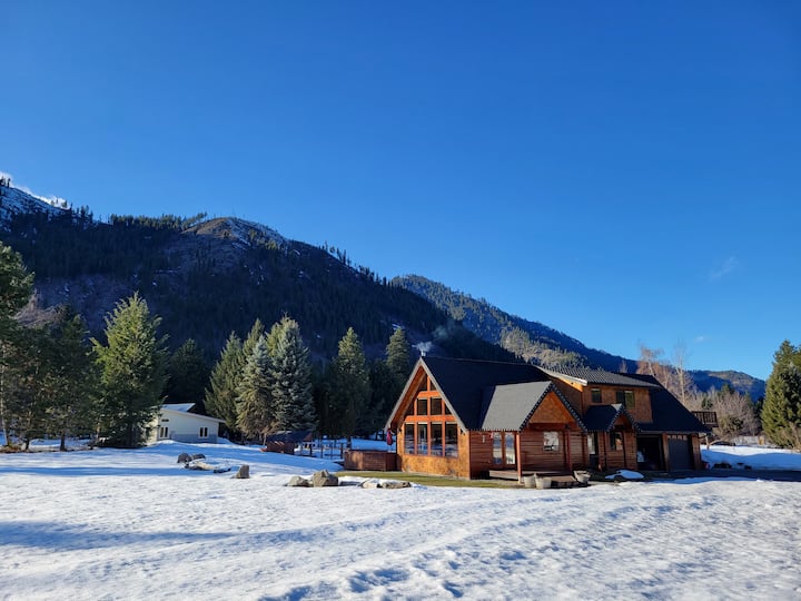 Icicle Valley Retreat, Relax And Unwind! - Leavenworth, WA