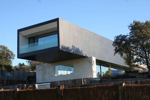 The Lake House Madrid Luxury Villa (Ifema)