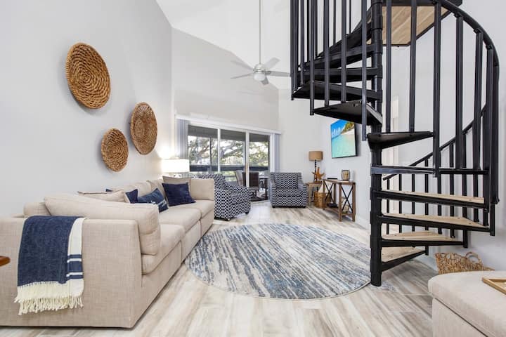 Nsb | Beach Escape + Family Fun With Large Patio - Edgewater, FL