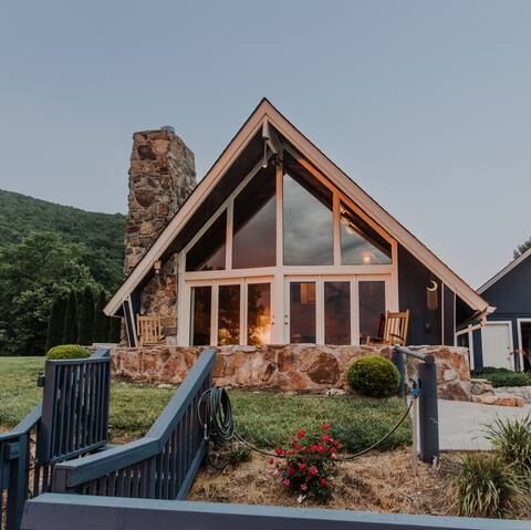 Cozy A-frame in North Georgia MNTs w/ new hot tub