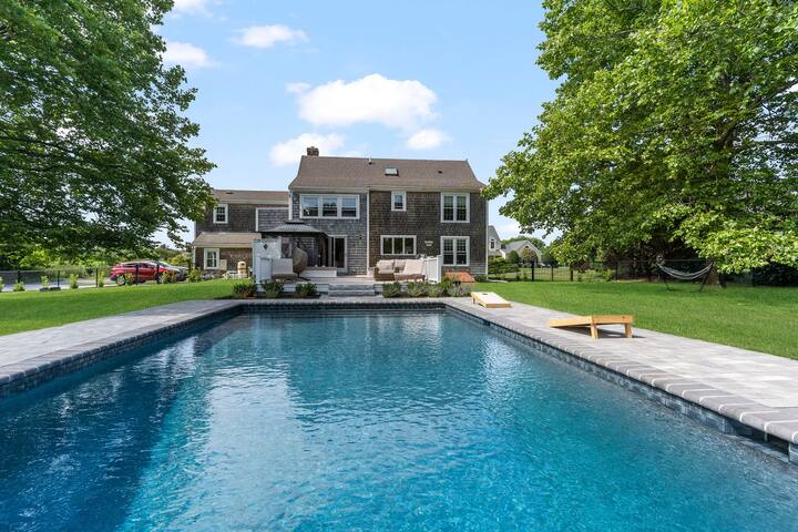 Heated Salt Water Pool! 3 bedrooms & 2.5 bath gallery image 2