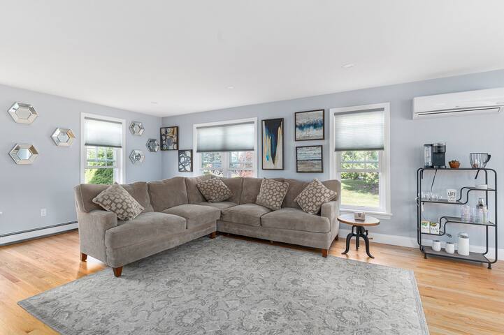 Heated Salt Water Pool! 3 bedrooms & 2.5 bath gallery image 5