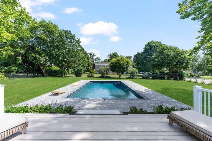 Heated Salt Water Pool! 3 bedrooms & 2.5 bath gallery image 3