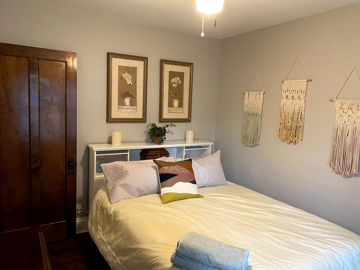 Dhoma e gjumit #2 - dyshek dopio "queen"