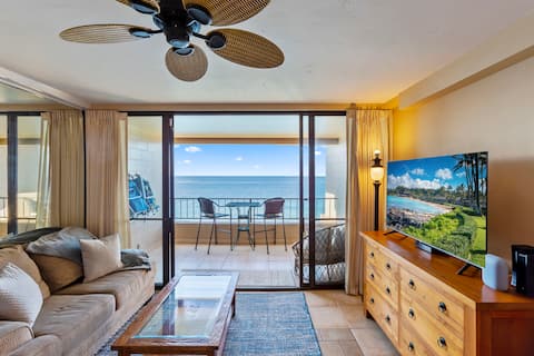 Top Airbnb: Honu Hideaway, Maui Kaanapali Oceanfront Penthouse in Kaanapali