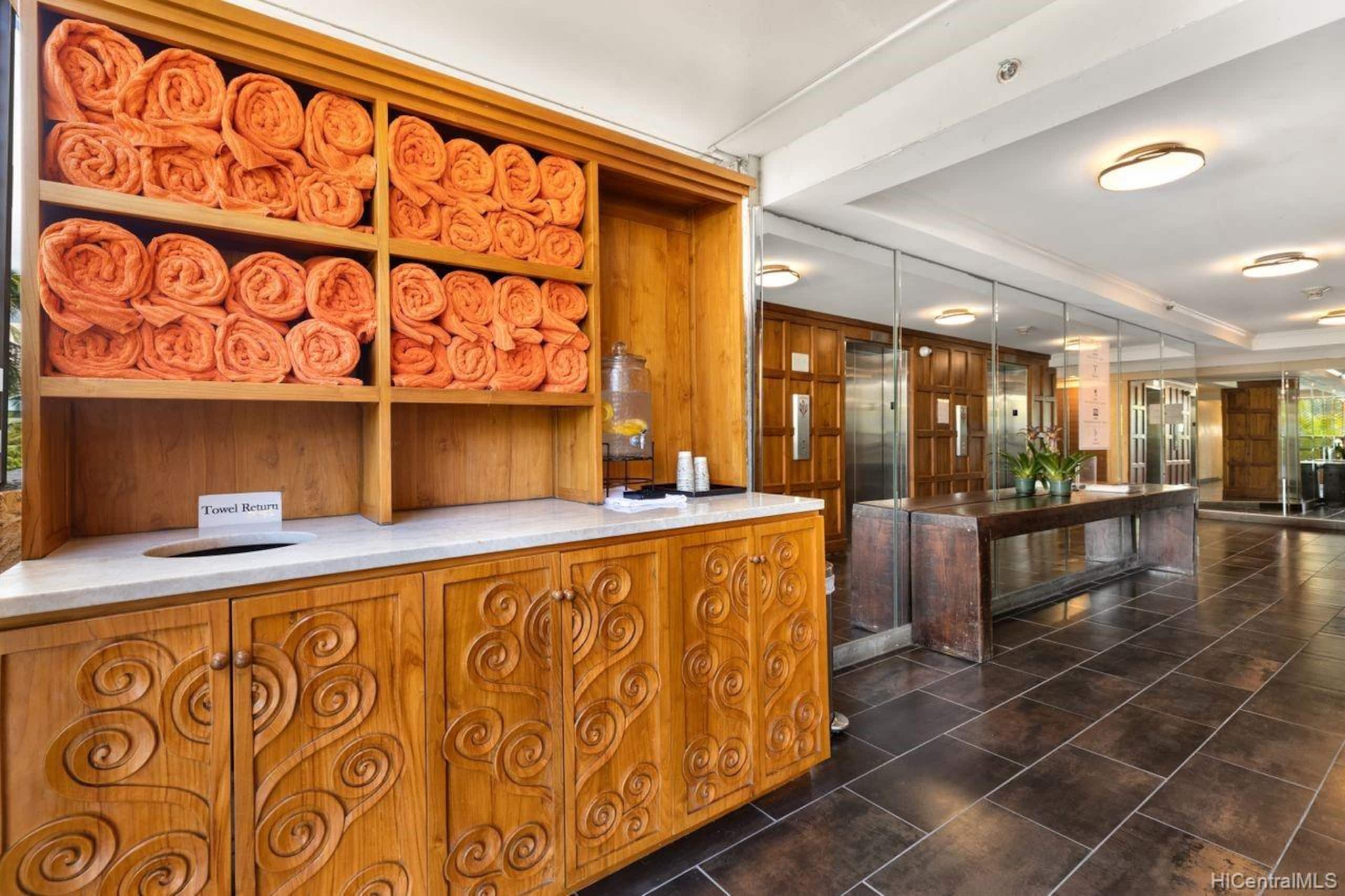 Hotel in Honolulu · ★4.94 · 1 bedroom · 2 beds · 1 private bath - Image 13