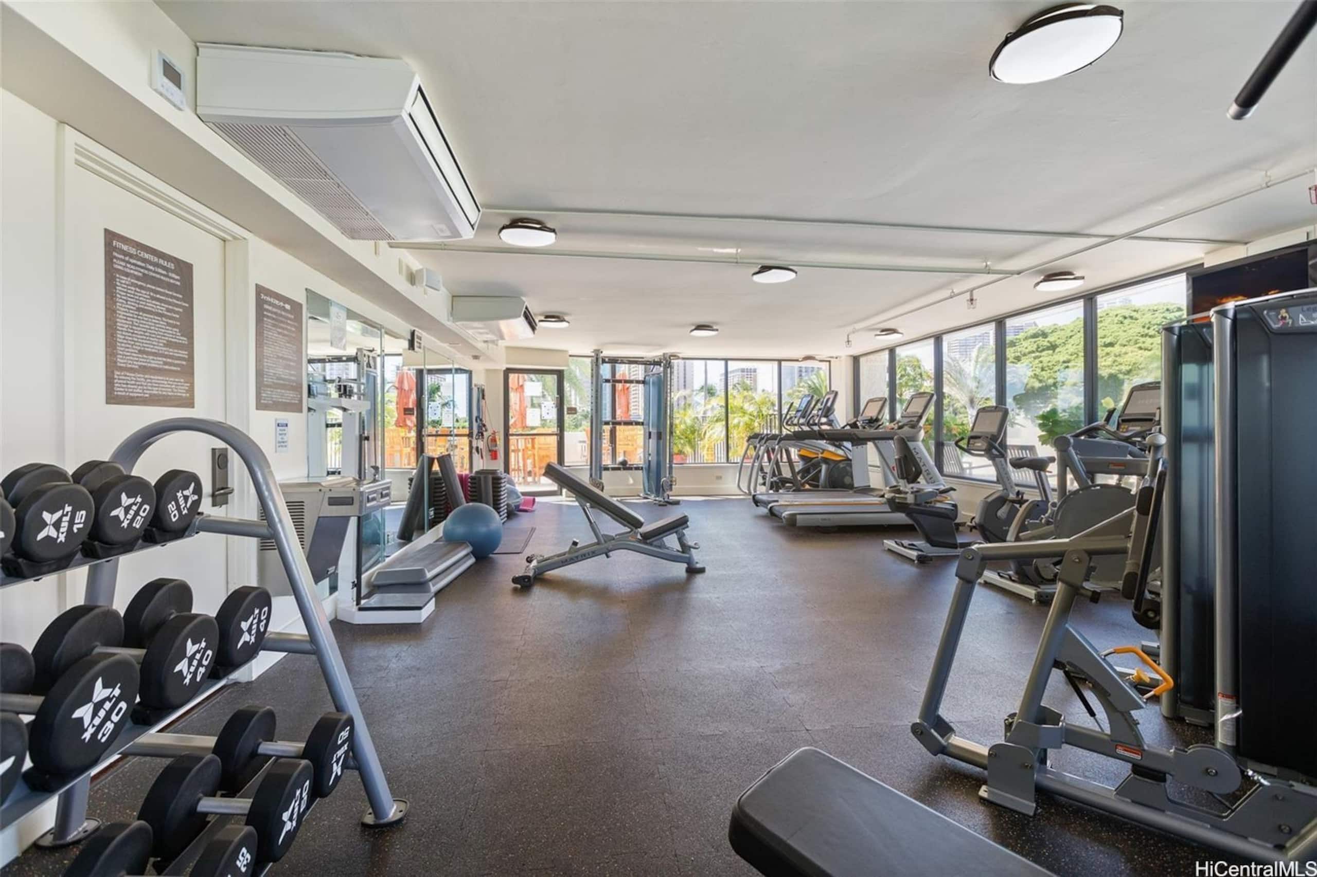 Hotel in Honolulu · ★4.94 · 1 bedroom · 2 beds · 1 private bath - Image 10