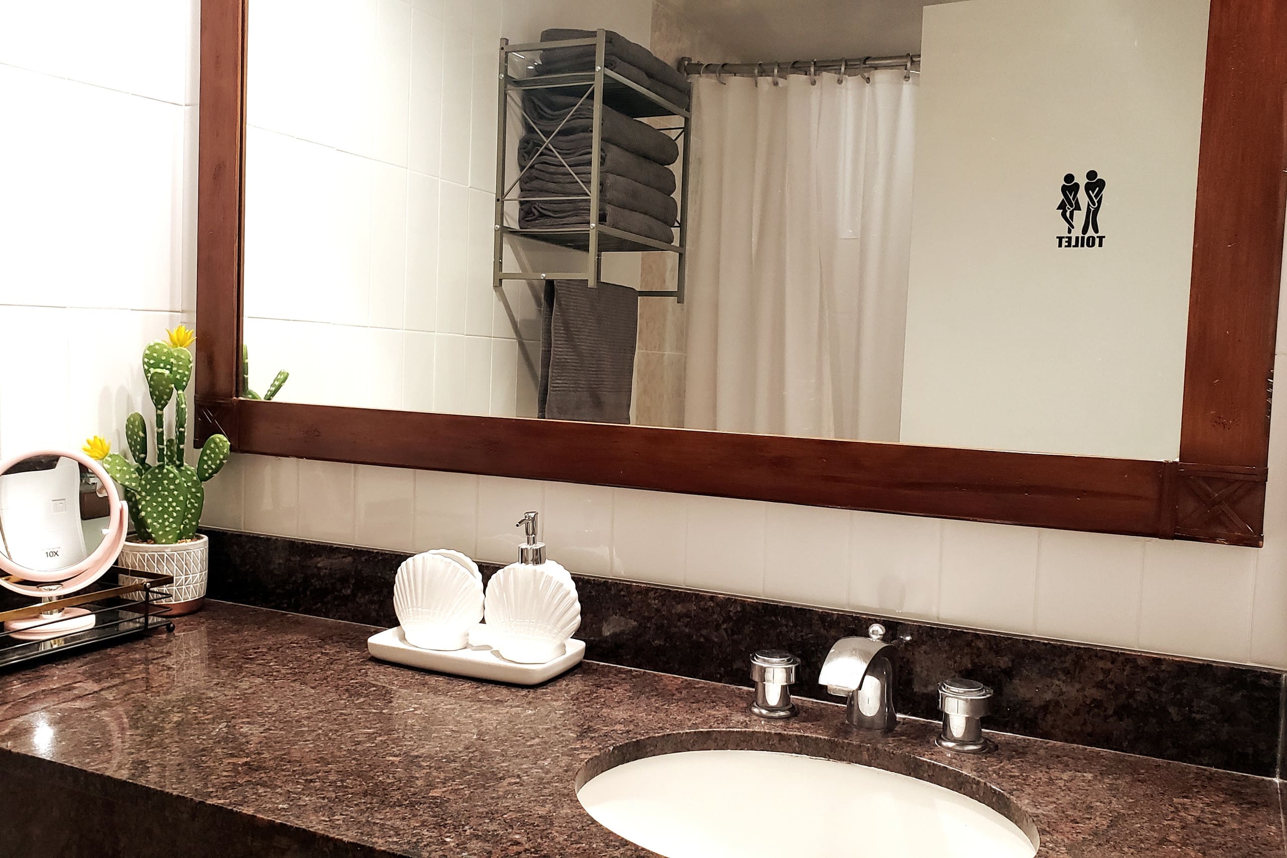 Hotel in Honolulu · ★4.94 · 1 bedroom · 2 beds · 1 private bath - Image 8