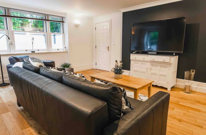 Elegant Apartment, City Centre, Parking, Netflix