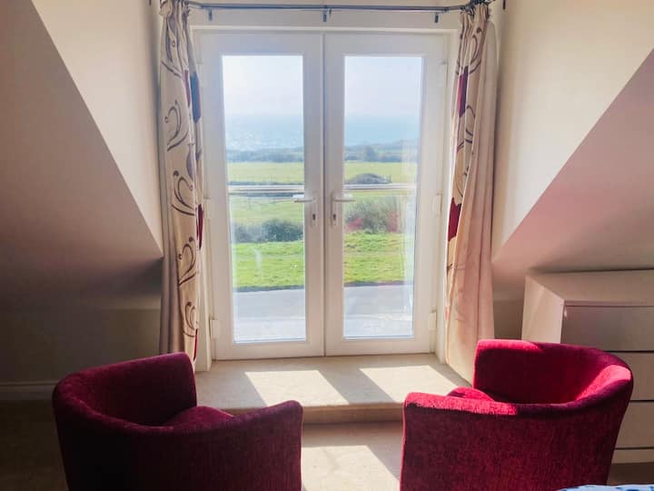 Luxury 3 Bedroom Modern Home. Stunning Sea Views - Weston