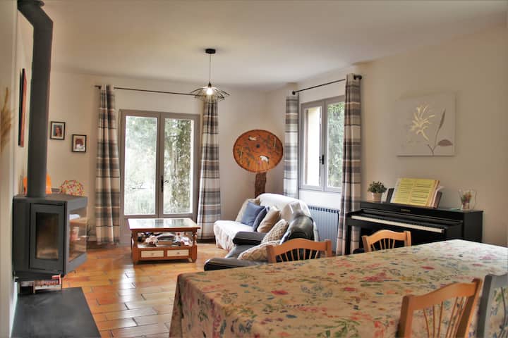 Maison Avec Piscine Chauffée Et Grand Jardin - Valréas